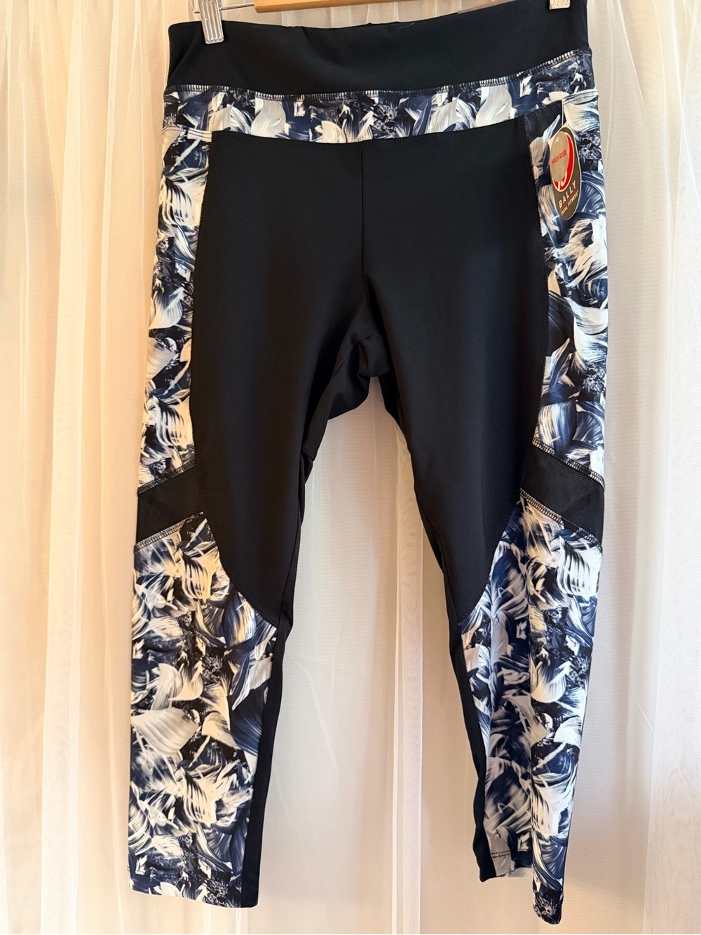 Bally Total Fitness Black & Navy Patterned Women’s Jogger Leggings NWT